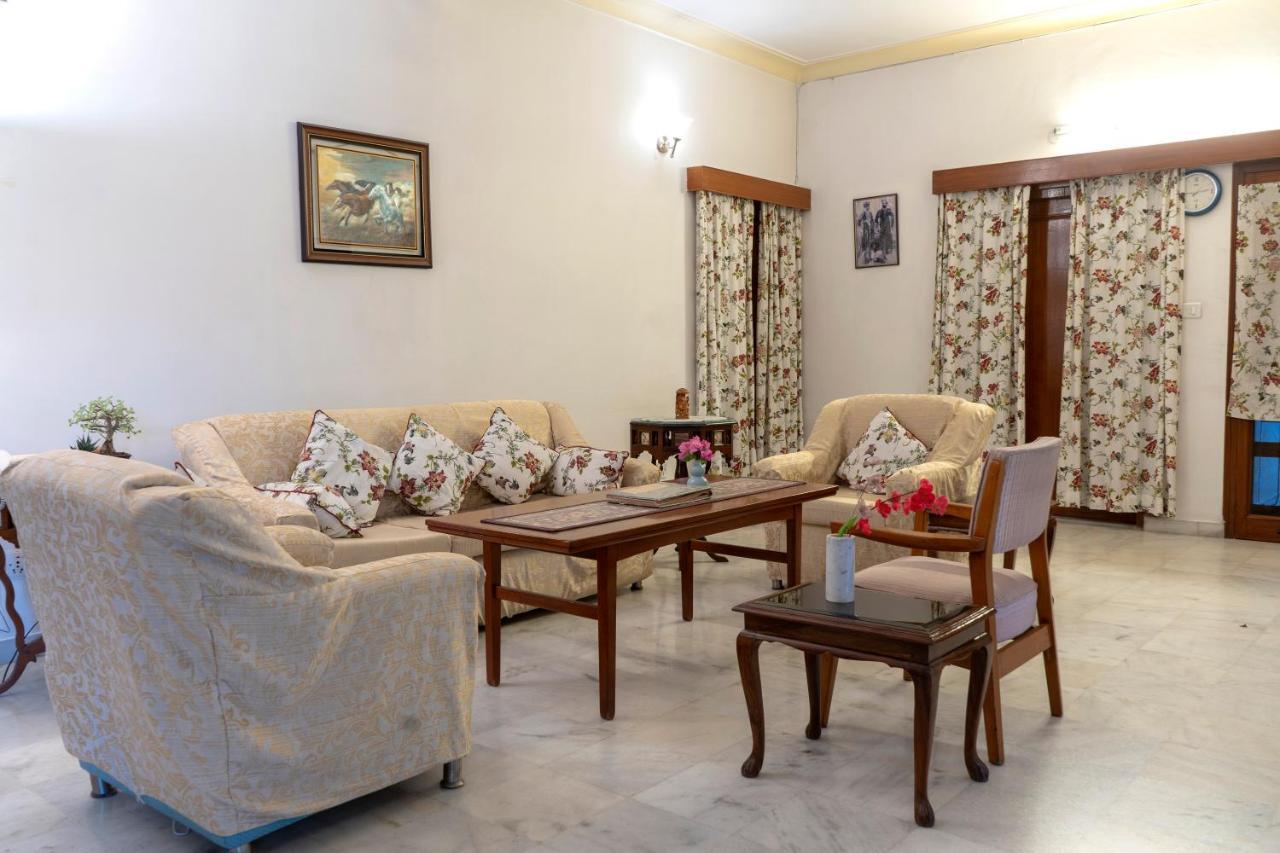 Giri Homestay By Vista Rooms Jaipur Eksteriør bilde