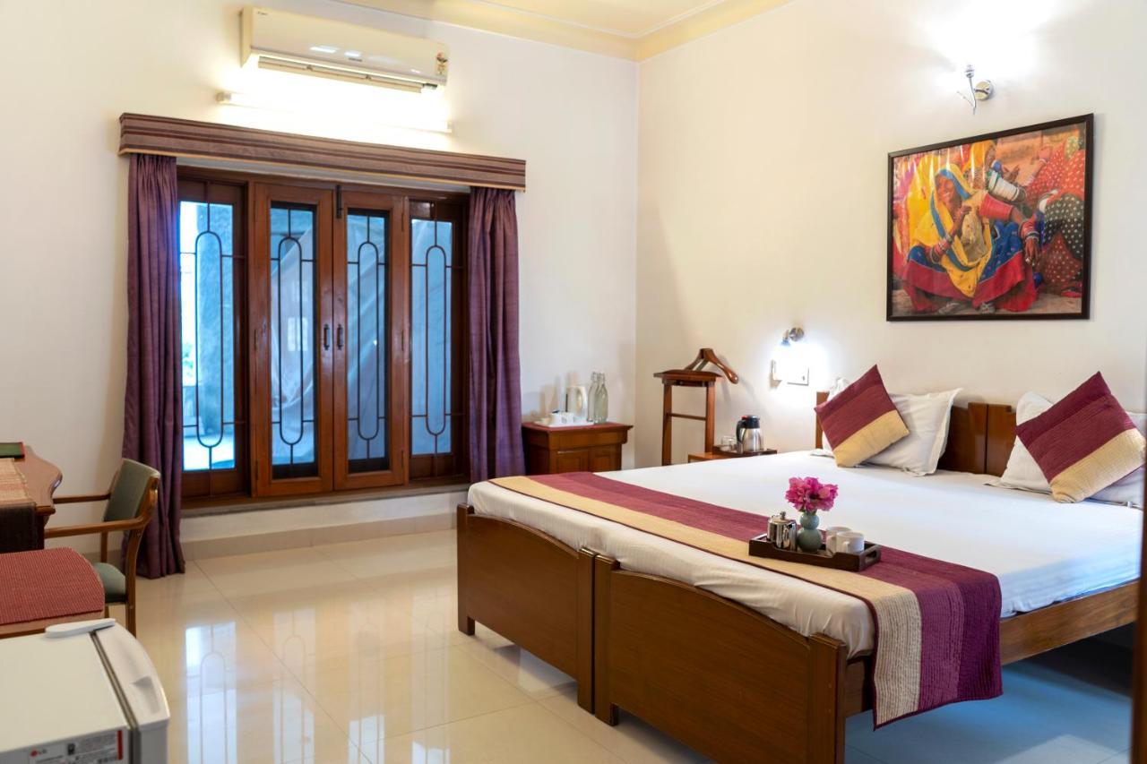 Giri Homestay By Vista Rooms Jaipur Eksteriør bilde